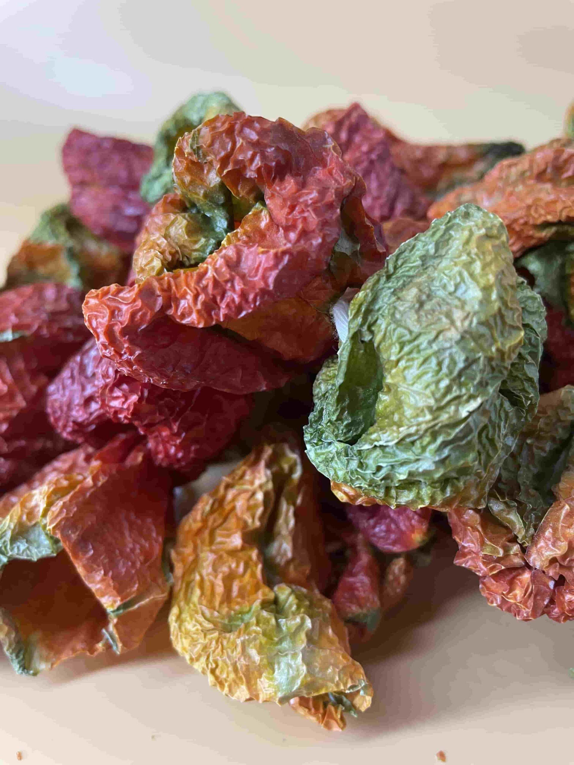 Getrocknete Paprika ( Antep Kuru Biber Dolması ) Getrocknete Paprika ( Antep Kuru Biber Dolması )