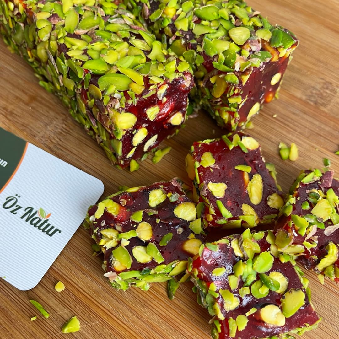 Turkish Delight mit Pistazien Granatapfel ( File Antep Fıstıklı Narlı Lokum ) Turkish Delight mit Pistazien Granatapfel ( File Antep Fıstıklı Narlı Lokum )