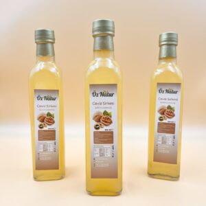 El Yapımı Ceviz Sirkesi ( Walnussessig )